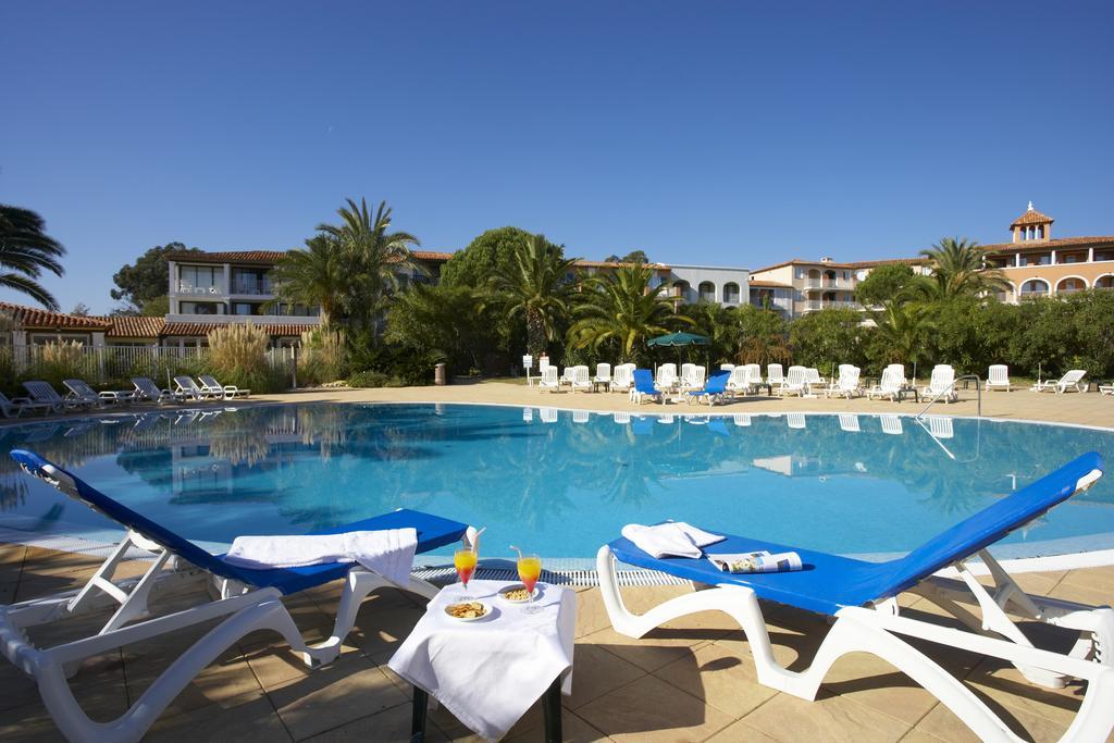 غريمو Sowell Residences Les Perles Du Golfe De Saint-Tropez الغرفة الصورة
