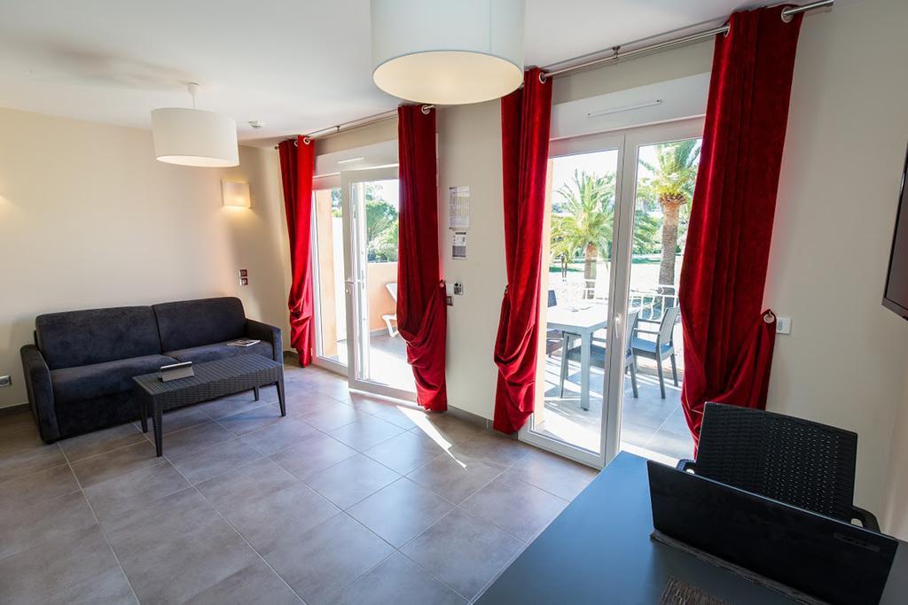غريمو Sowell Residences Les Perles Du Golfe De Saint-Tropez المظهر الخارجي الصورة