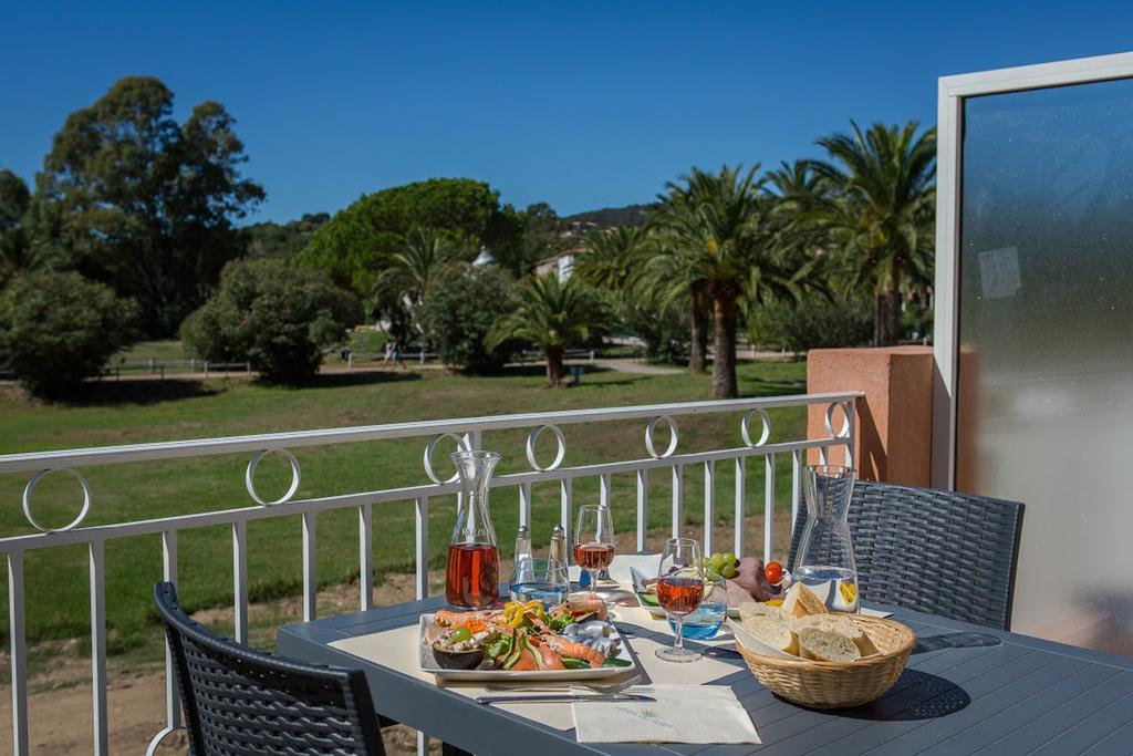 غريمو Sowell Residences Les Perles Du Golfe De Saint-Tropez المظهر الخارجي الصورة